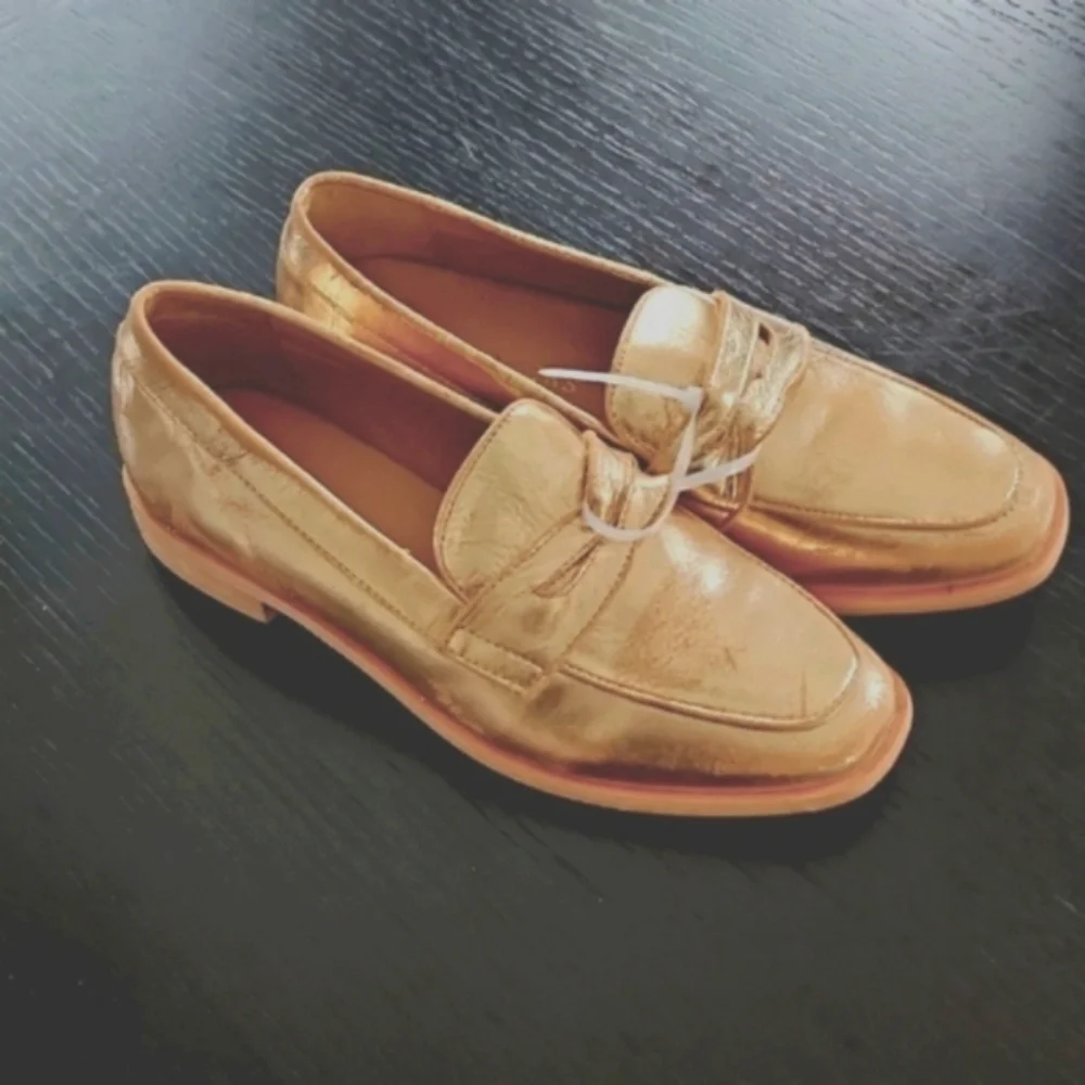 Jack Rogers Classic Preppy Penny Loafers – Size 4M | NWD | Metallic Gold - Picture 2 of 13